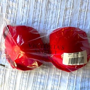 Victoria’s Secret Athena Lace Bra